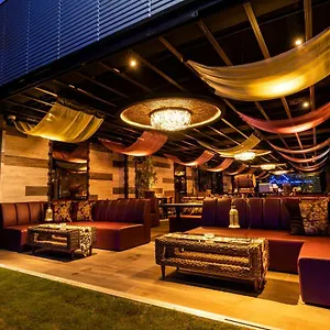 4* Hotel Petit Bali Garden Shin Okubo - Shinjuku Sta 15min Walk - (adults Only)